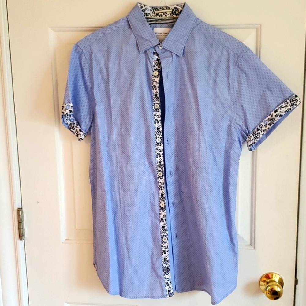 New Men's Sm. Casual shirt